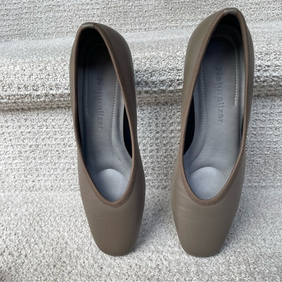 Naturalizer Lauren Taupe Leather Heel Padded Insole Neutral Pumps Shoes Office - Picture 4 of 9